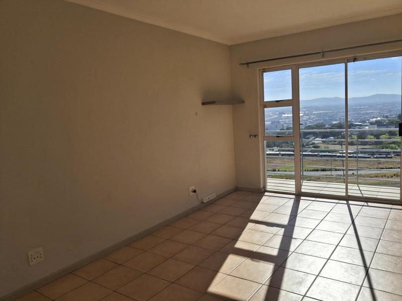 To Let 2 Bedroom Property for Rent in Vredehoek Western Cape